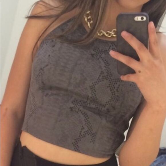 Guess suede snake print crop top - Picture 2 of 7